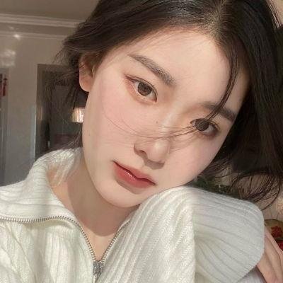 红衣小女孩